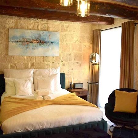 فاليتا Babel Suites المظهر الخارجي الصورة