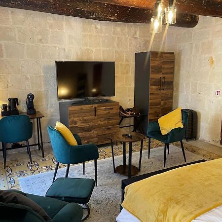 فاليتا Babel Suites المظهر الخارجي الصورة